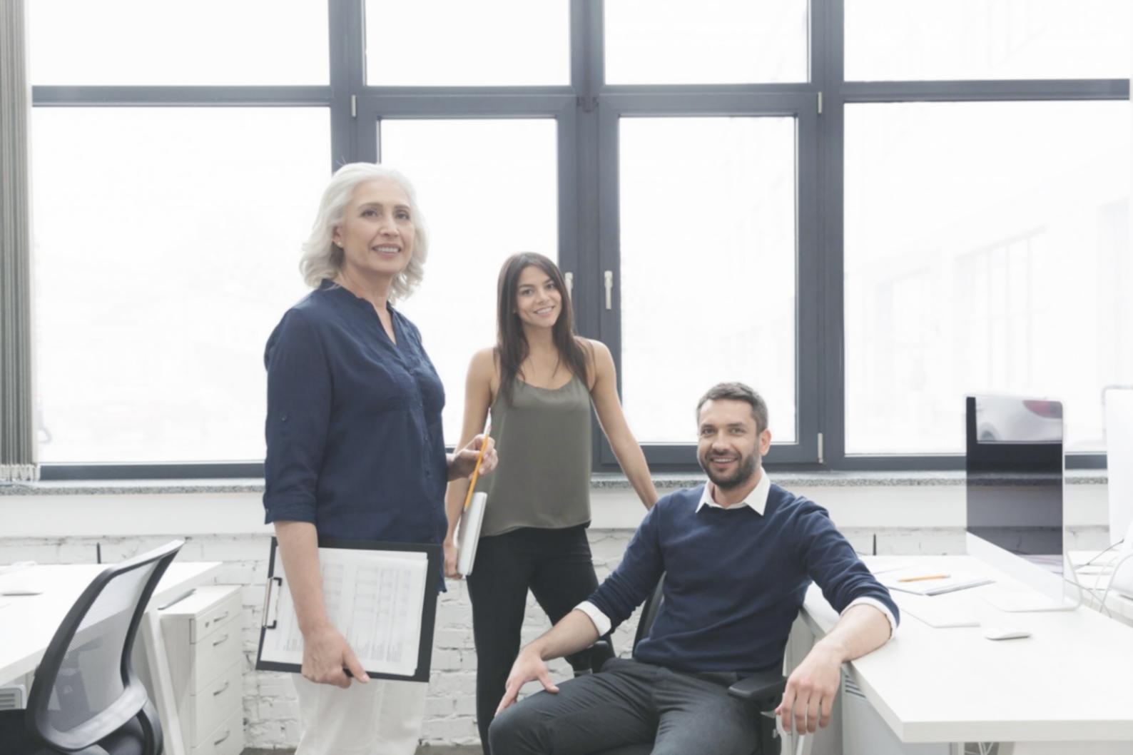 Equipa feloranuthivsa a trabalhar em soluções financeiras inovadoras